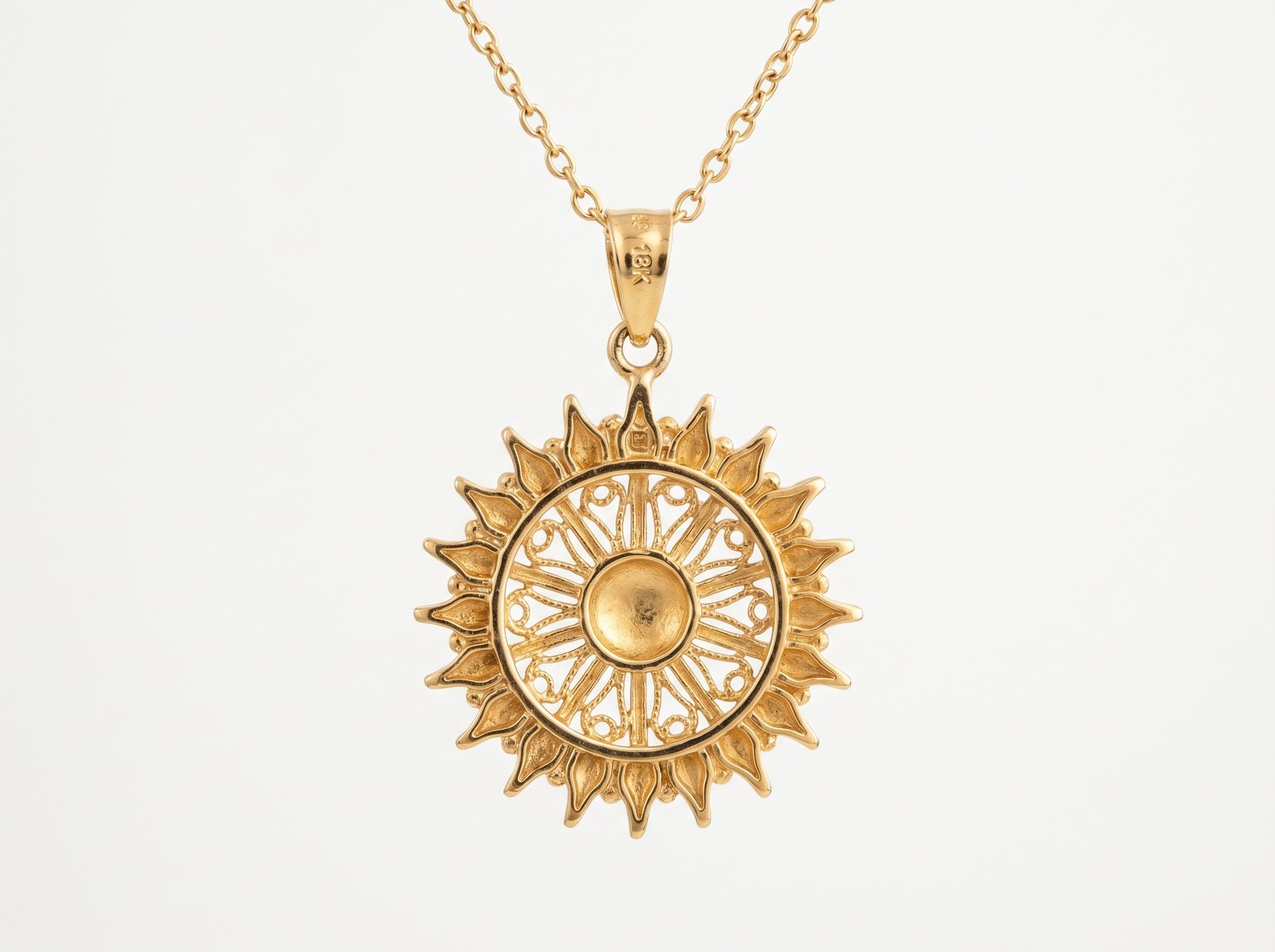 18K gold pendant necklace
